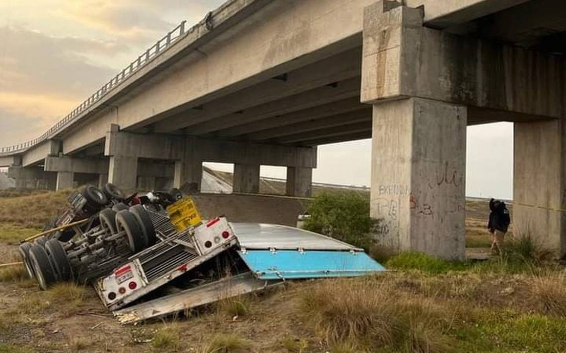 Vuelca Tráiler En Puente De Audi, En San José Chiapa - El Sol De Puebla ...